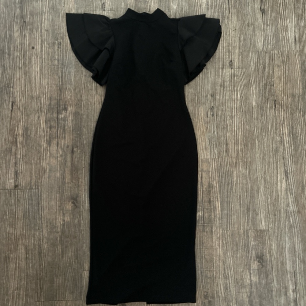 Elegant Black Midi Dress with a slit